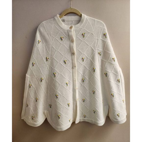 None Jackets & Blazers - Vintage Knit Embroidered Cape Shawl Sweater Rosettes Grannycore One Size